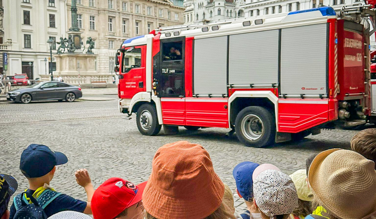 On a discovery tour: learning where life happens